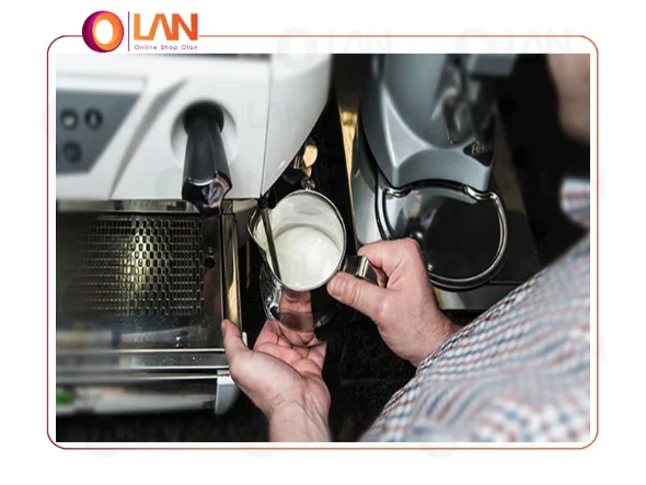 راهنمای درست کردن کف یا فوم شیر برای اسپرسو