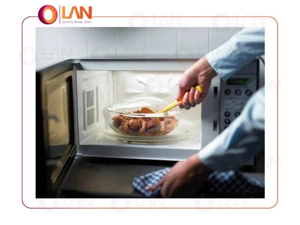 چند اشتباهی که هنگام استفاده از مایکروویو انجام می دهید